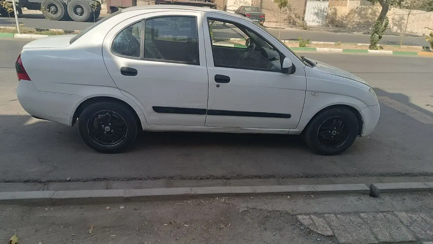 تیبا صندوق دار SX - 1394