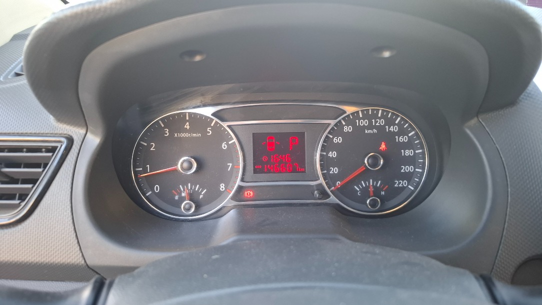 جک J4 اتوماتیک ساده - 1399