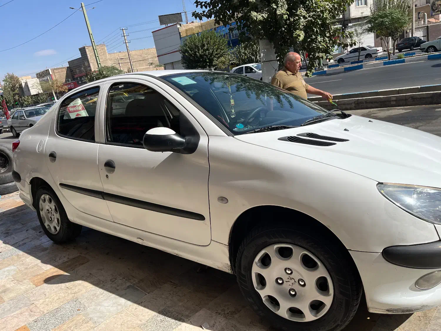 پژو ۲۰۶ صندوق دار v8 - 1395