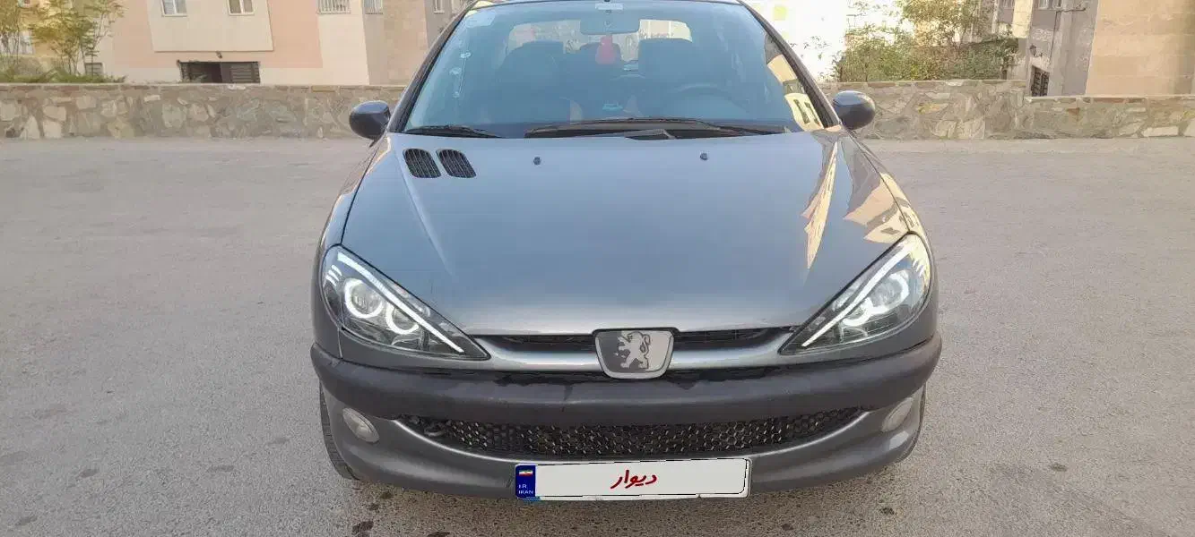پژو ۲۰۶ صندوق دار v8 - 1393