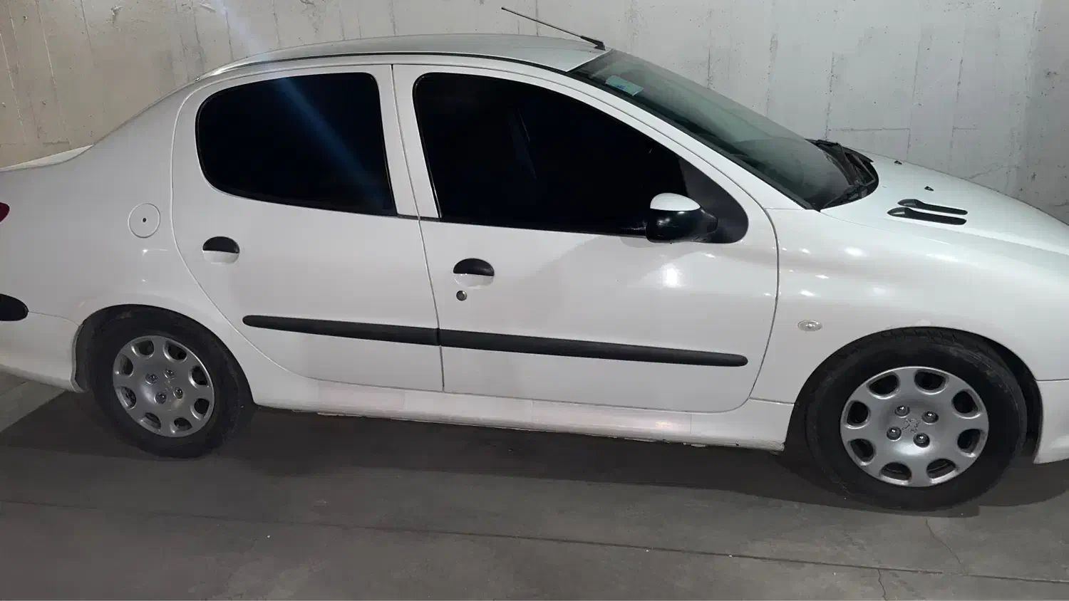 پژو ۲۰۶ صندوق دار v8 - 1393
