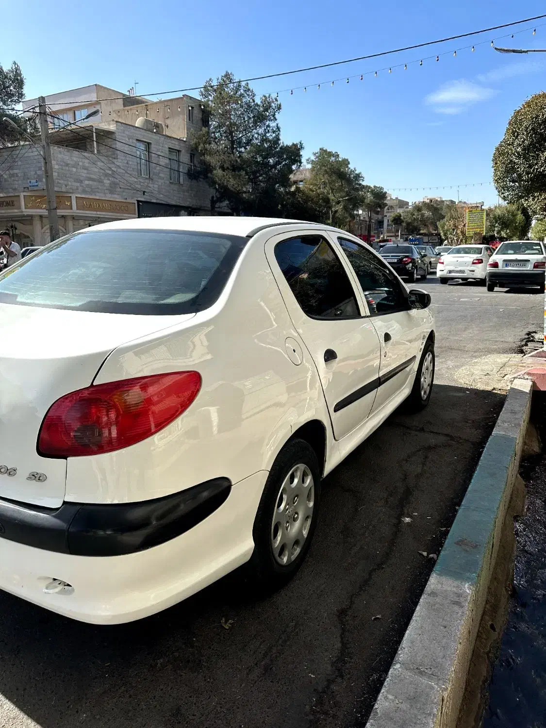 پژو ۲۰۶ صندوق دار v8 - 1395