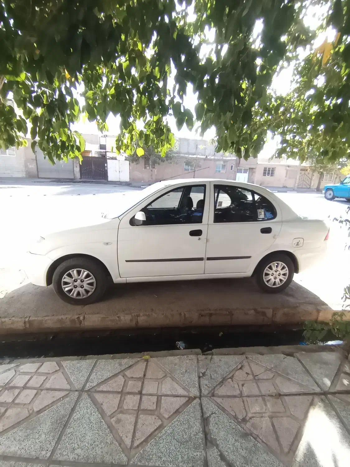 تیبا صندوق دار SX - 1400