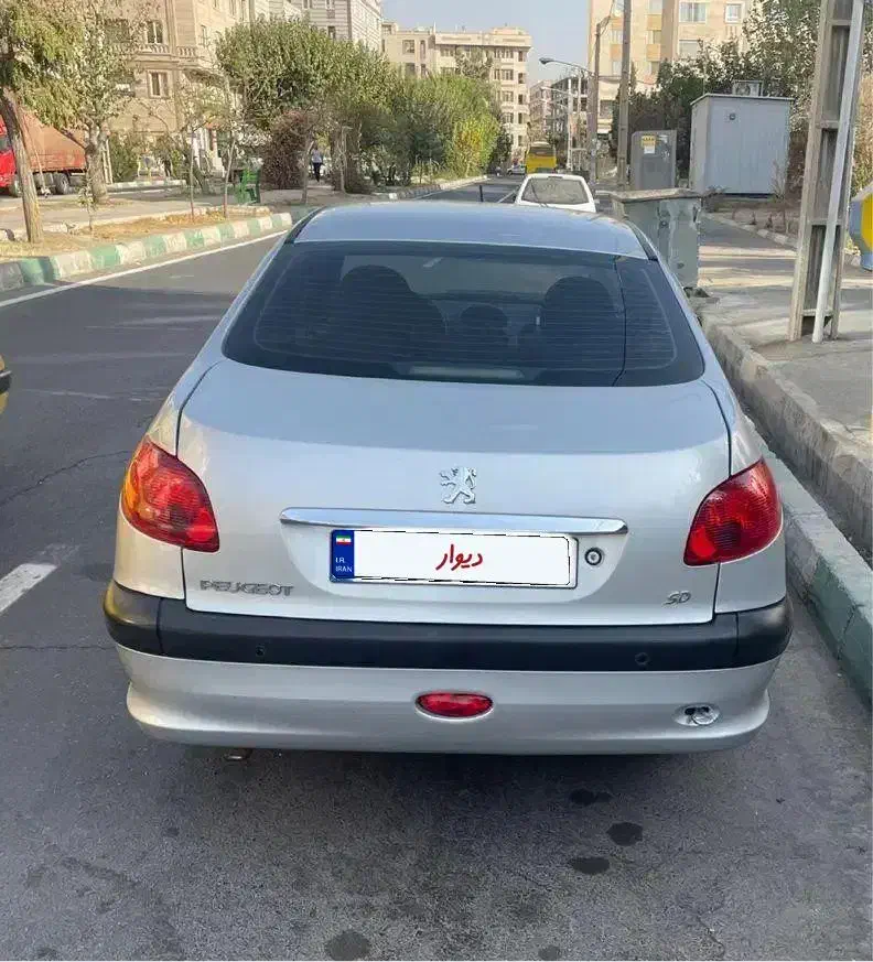 پژو ۲۰۶ صندوق دار v8 - 1395
