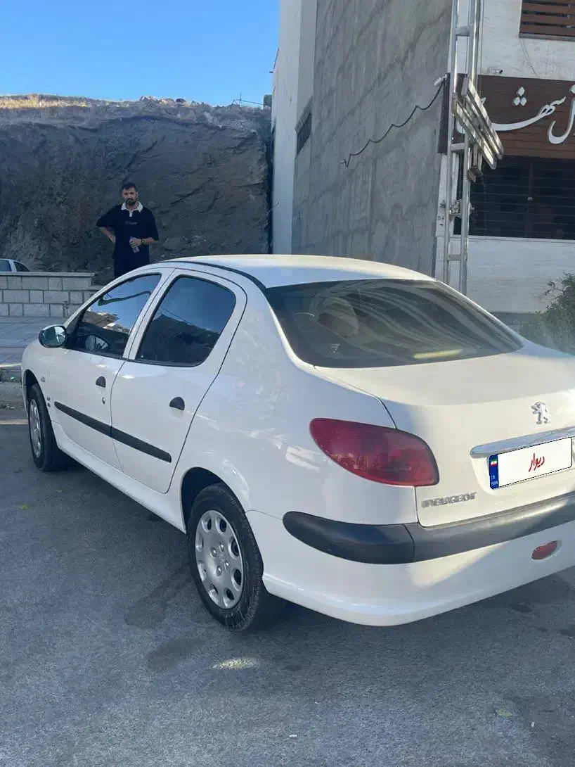 پژو ۲۰۶ صندوق دار v8 - 1399
