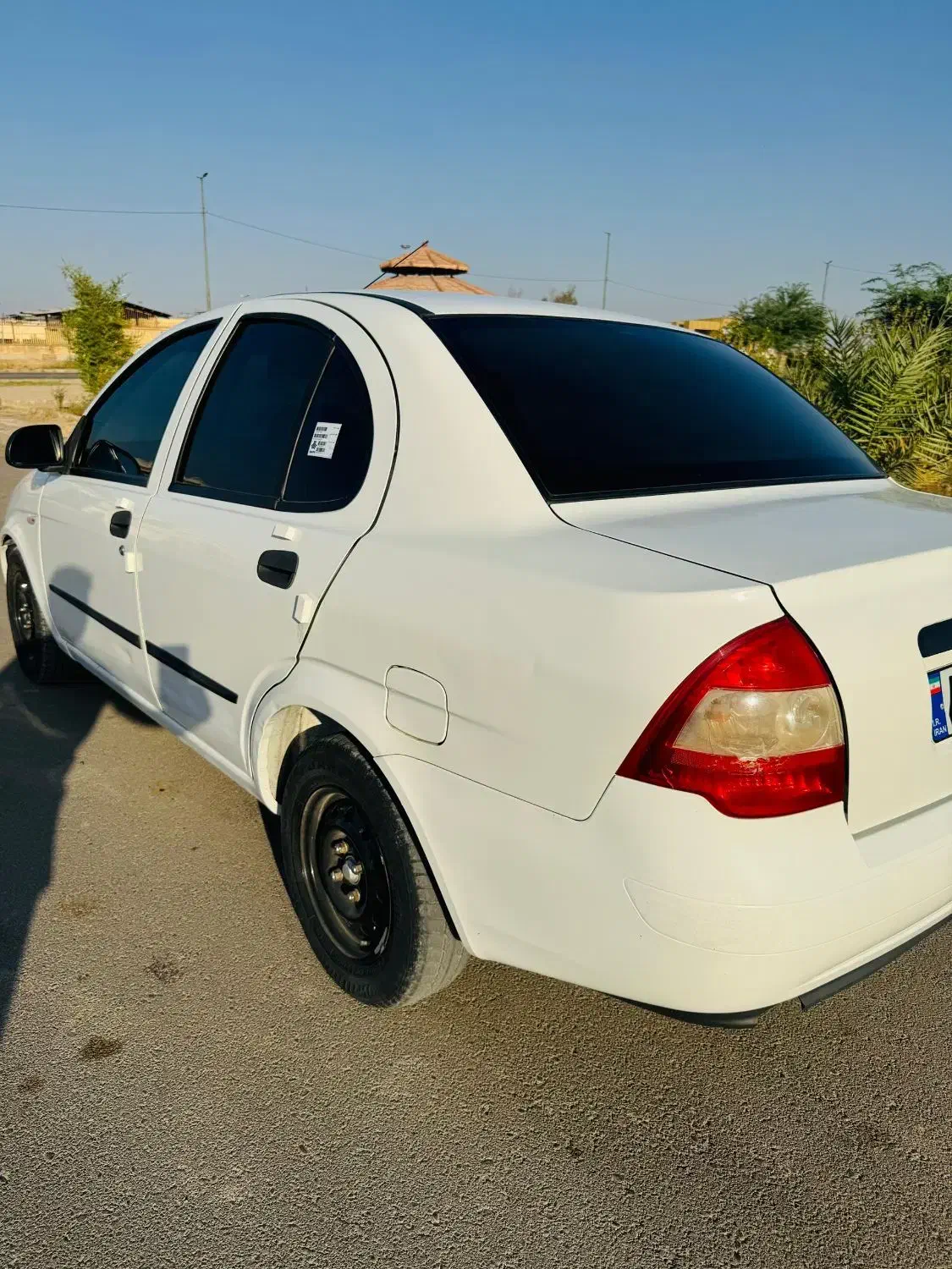 تیبا صندوق دار SX - 1400