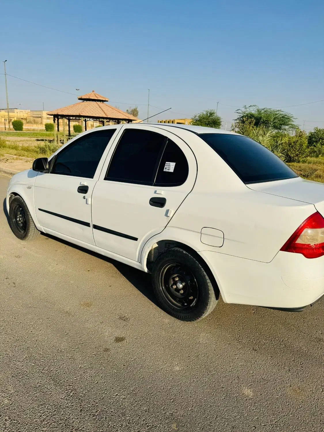تیبا صندوق دار SX - 1400