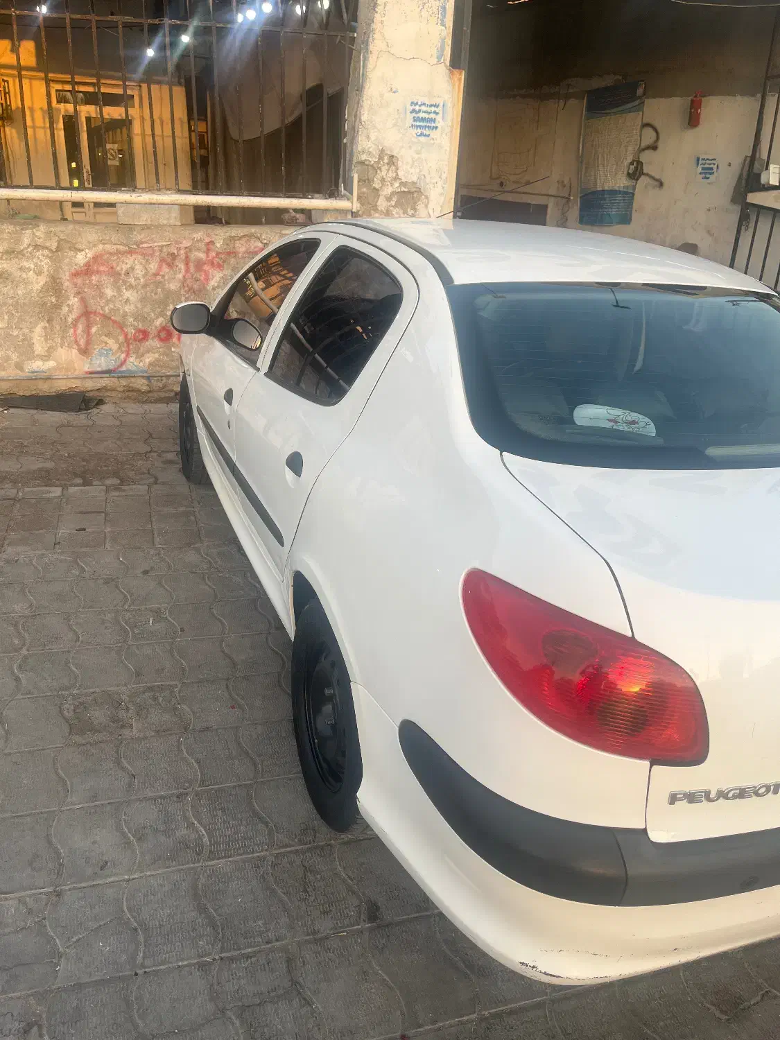 پژو ۲۰۶ صندوق دار v8 - 1396