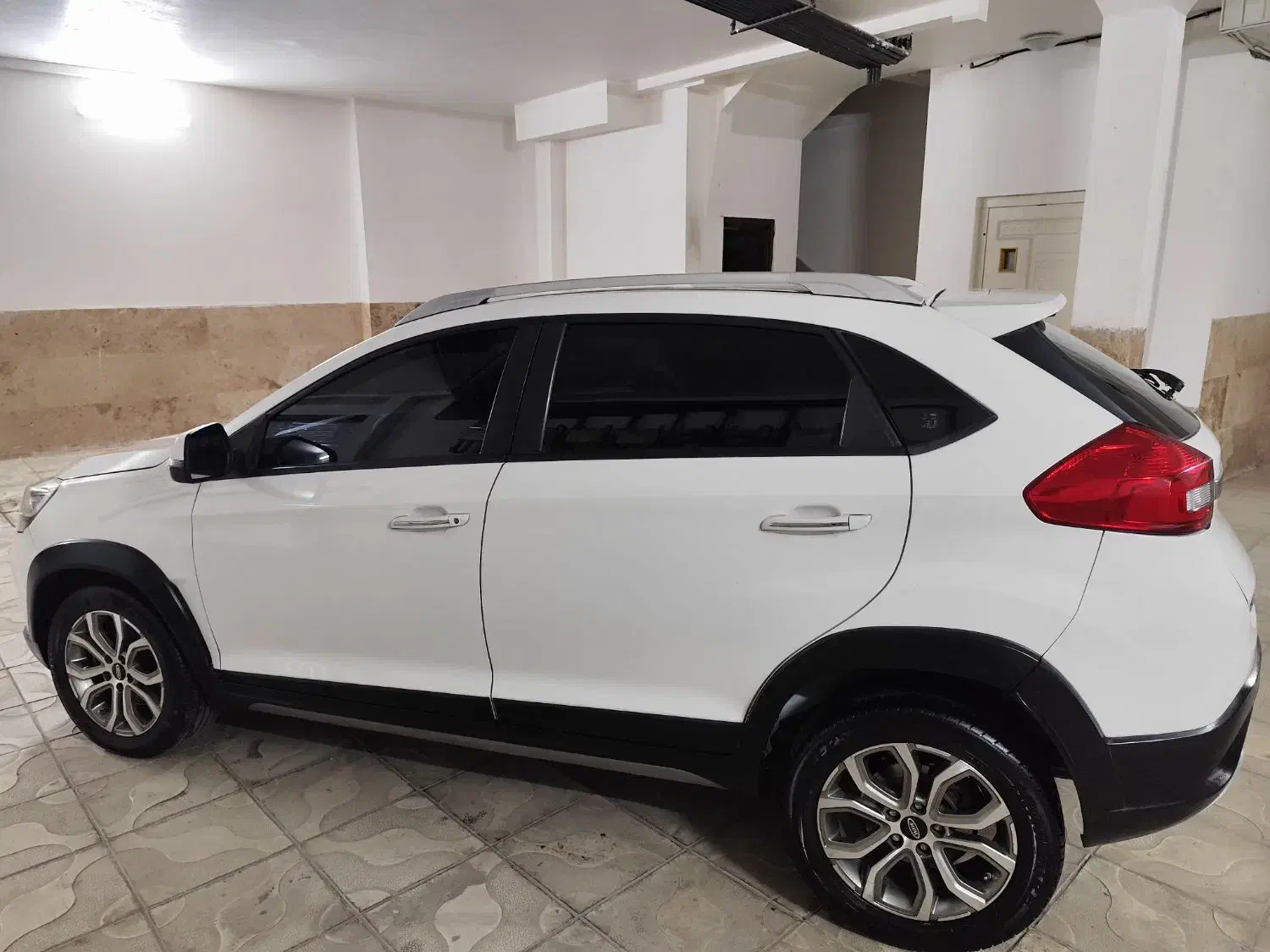 خودرو ام وی ام، X22 آگهی ann_20830483