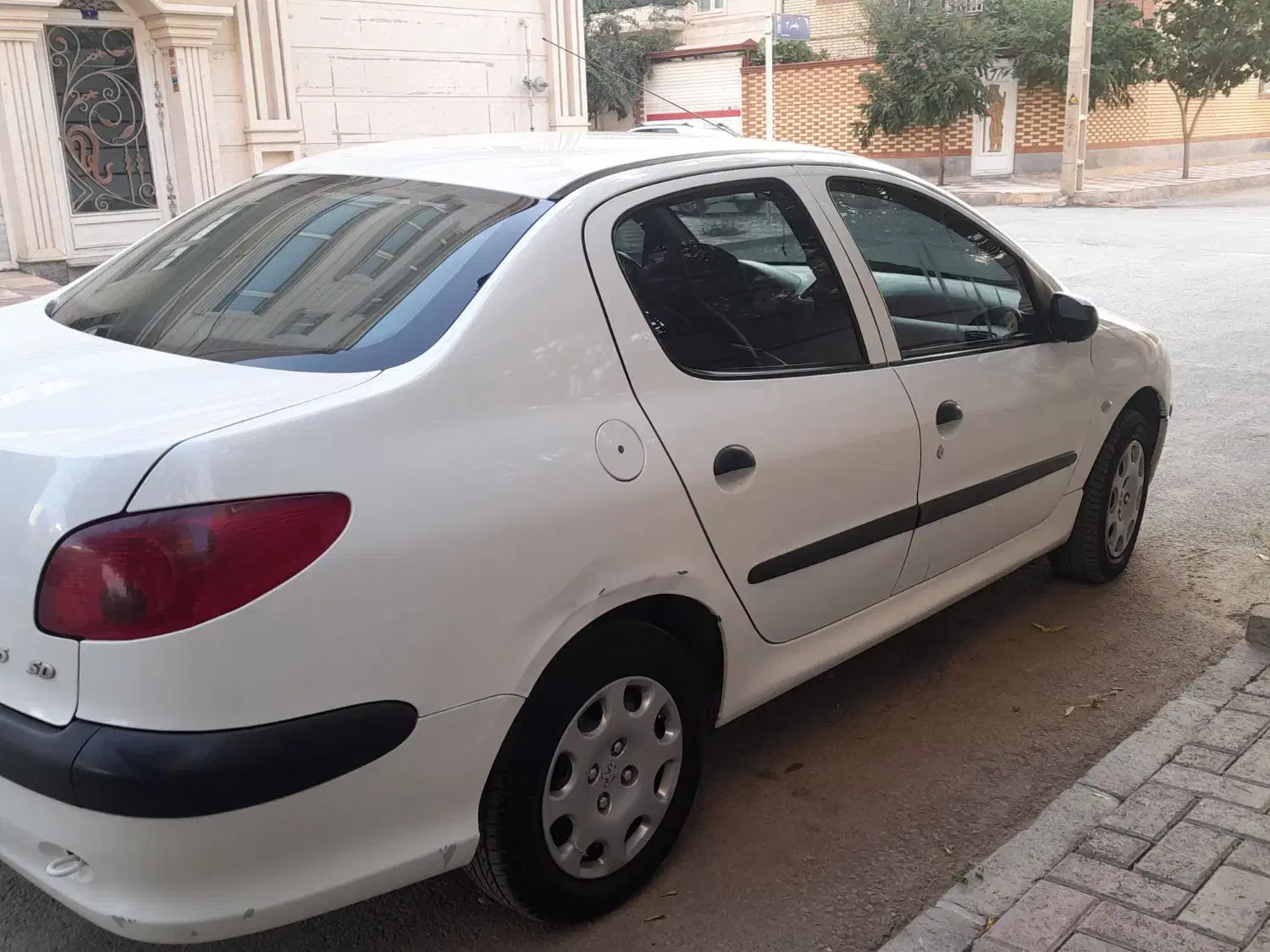 پژو ۲۰۶ صندوق دار v8 - 1394