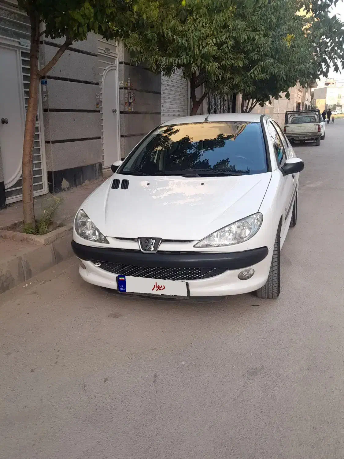 پژو ۲۰۶ صندوق دار v8 - 1394