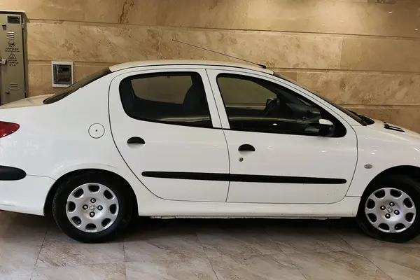 پژو ۲۰۶ صندوق دار v8 - 1399
