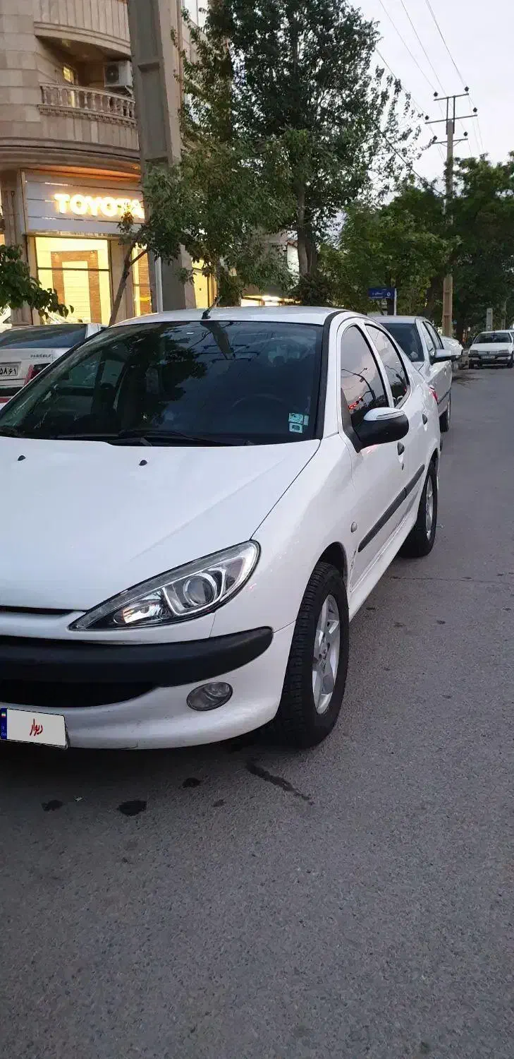 پژو ۲۰۶ صندوق دار v8 - 1393