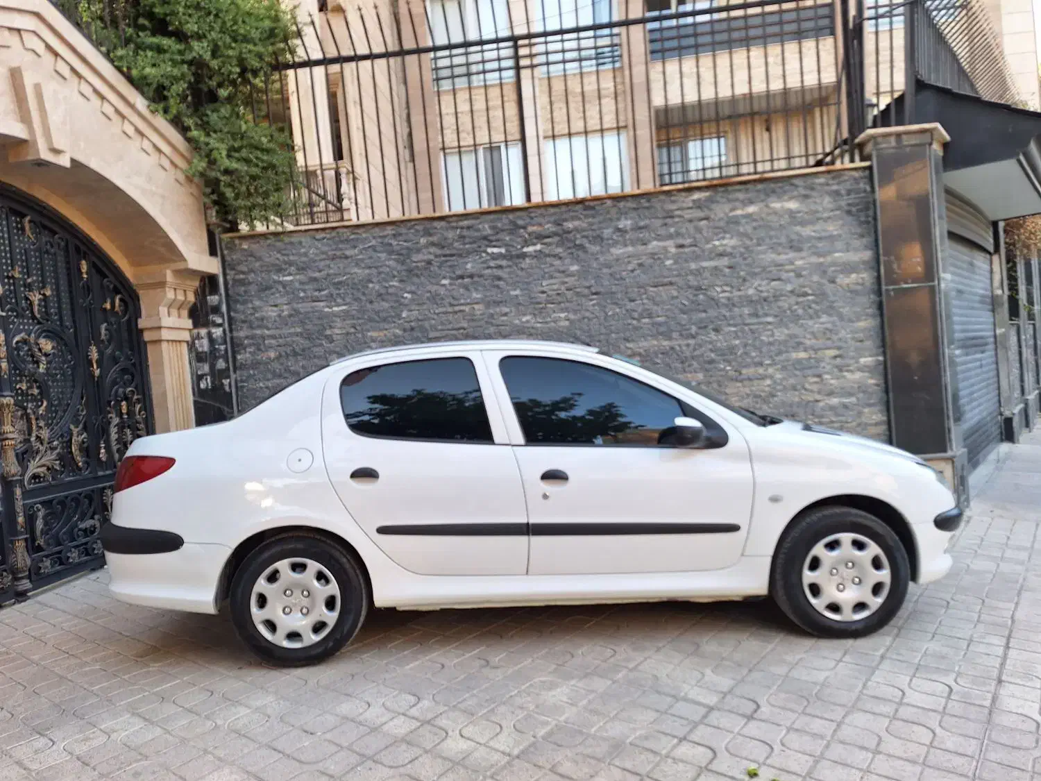 پژو ۲۰۶ صندوق دار v8 - 1395