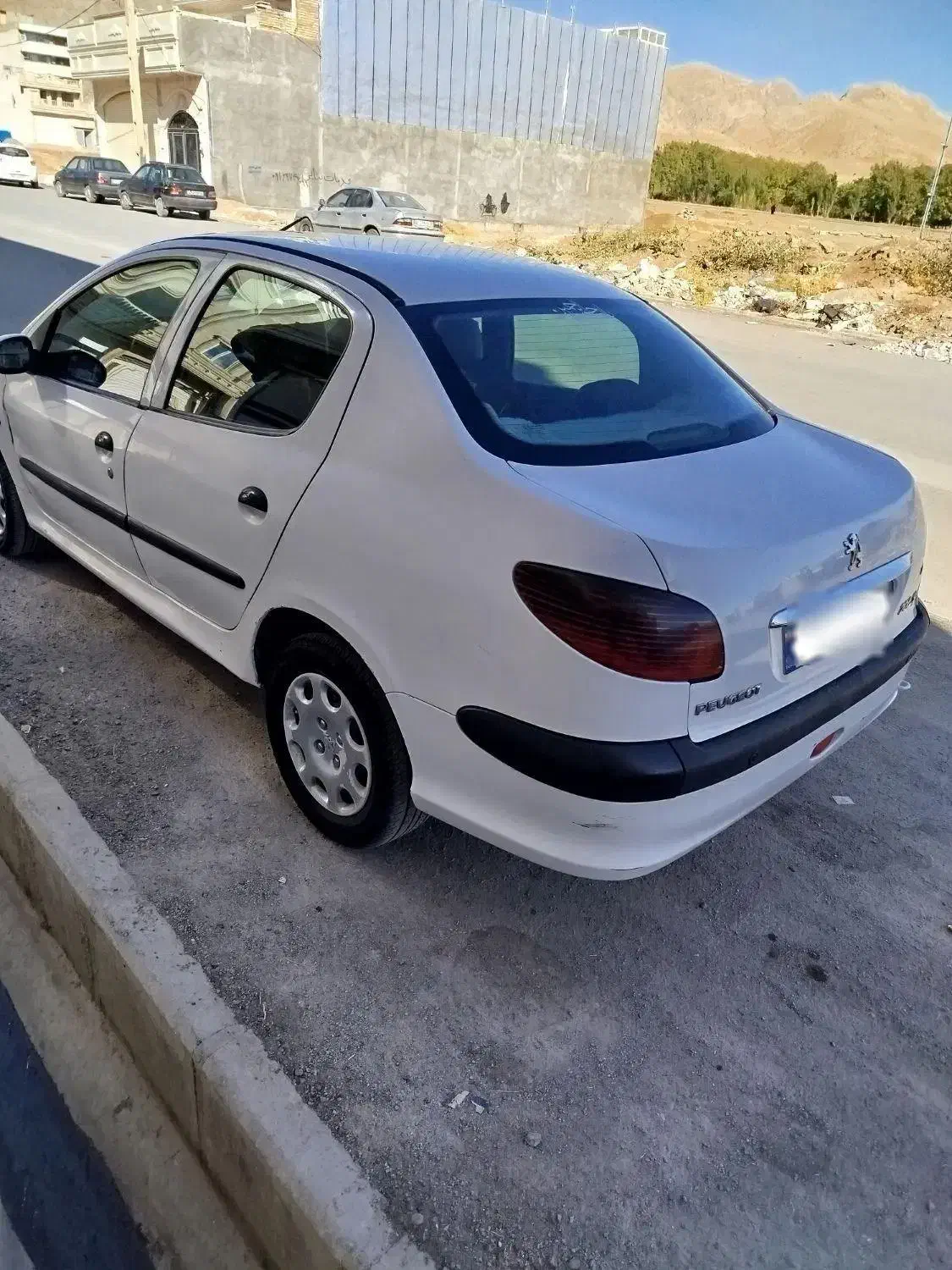 پژو ۲۰۶ صندوق دار v8 - 1392