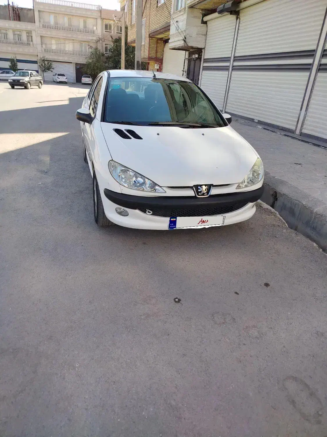 پژو ۲۰۶ صندوق دار v8 - 1392
