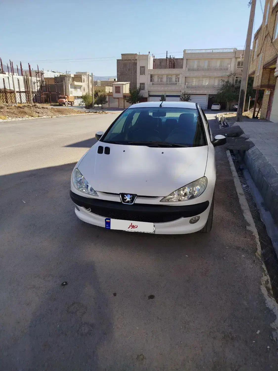 پژو ۲۰۶ صندوق دار v8 - 1392