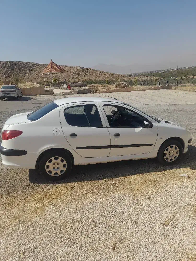 پژو ۲۰۶ صندوق دار v8 - 1398