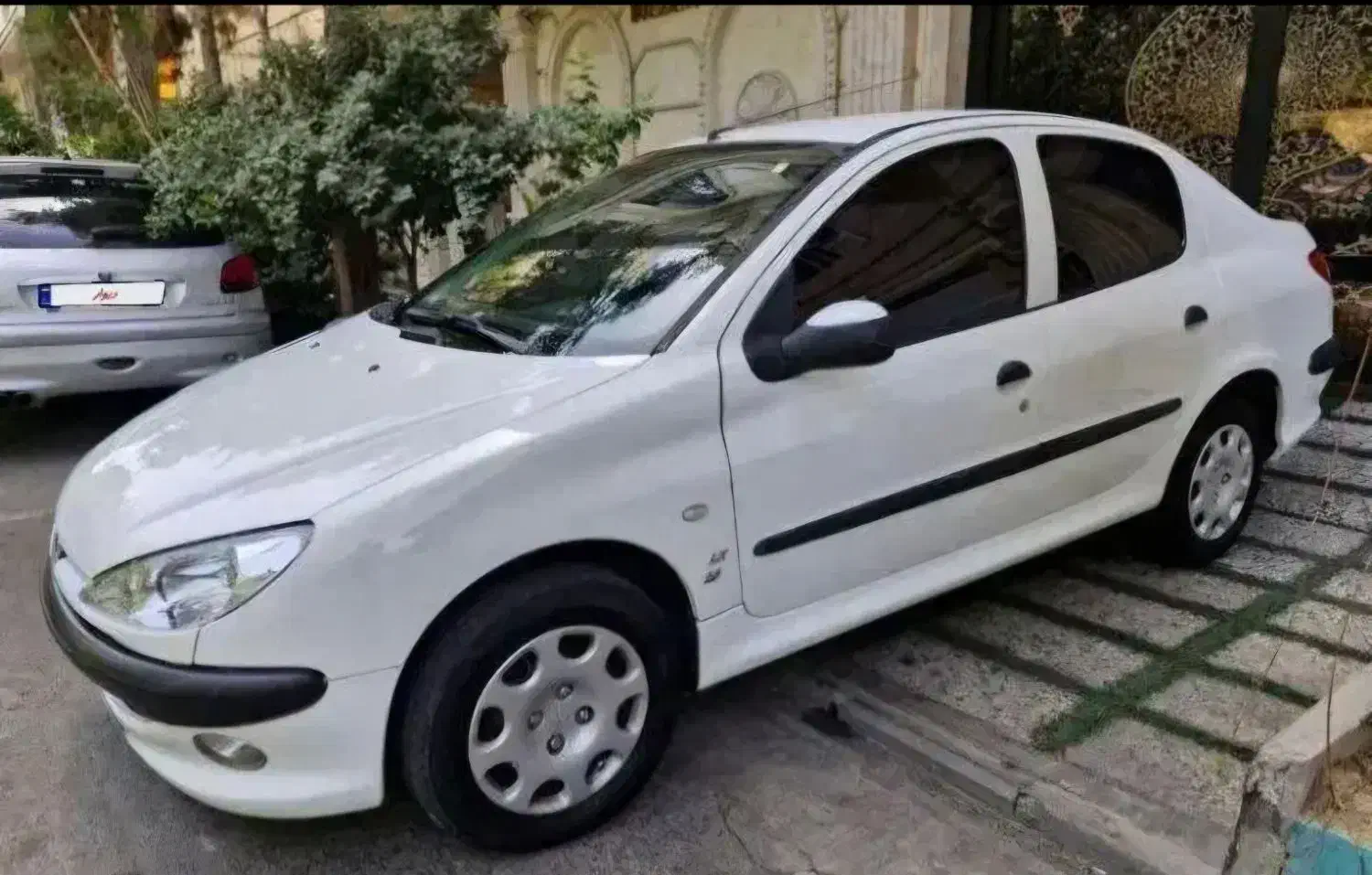 پژو ۲۰۶ صندوق دار v8 - 1391