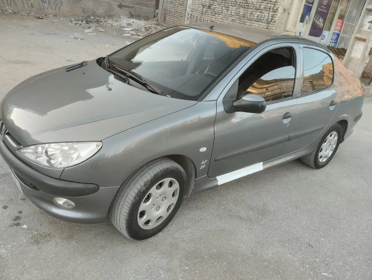 پژو ۲۰۶ صندوق دار v8 - 1399