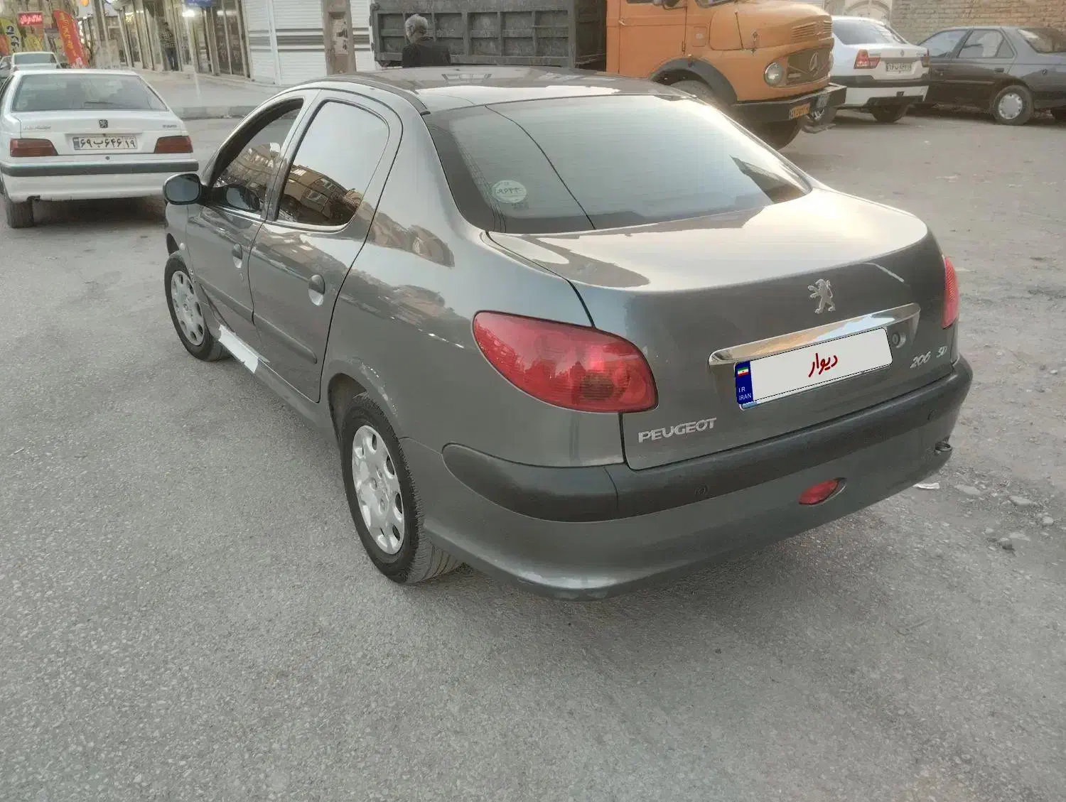 پژو ۲۰۶ صندوق دار v8 - 1399