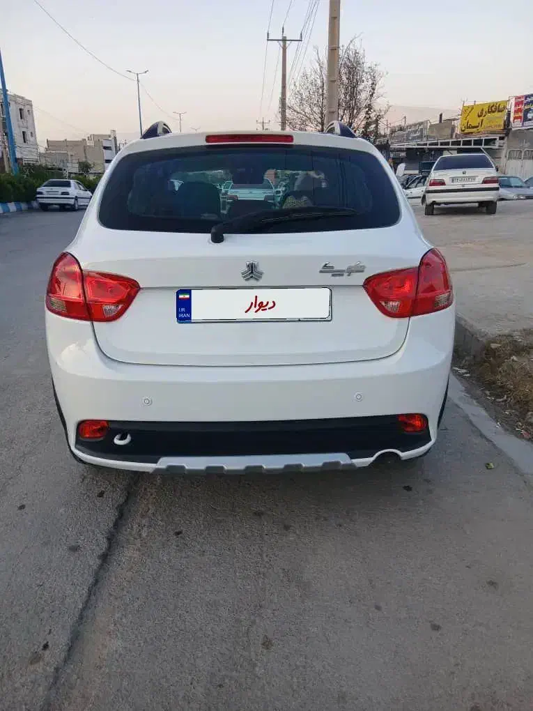 کوییک R دنده‌ای - 1402