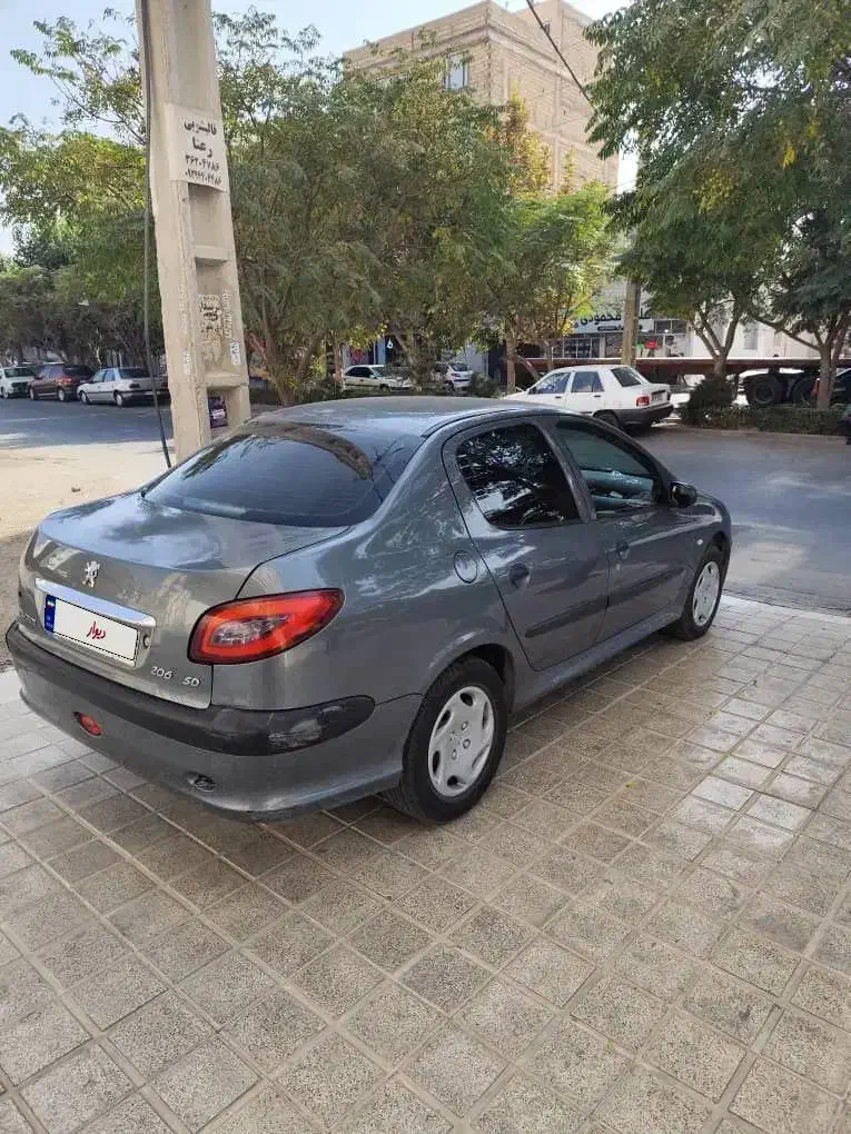 پژو ۲۰۶ صندوق دار v8 - 1388
