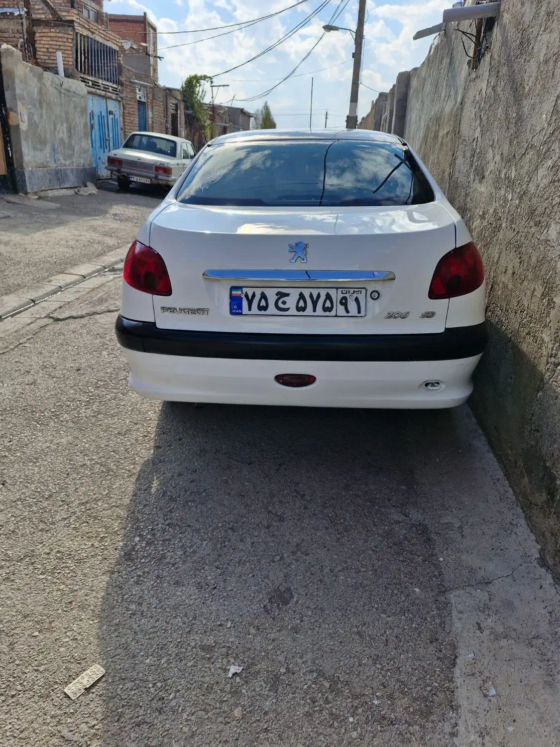پژو ۲۰۶ صندوق دار v8 - 1393