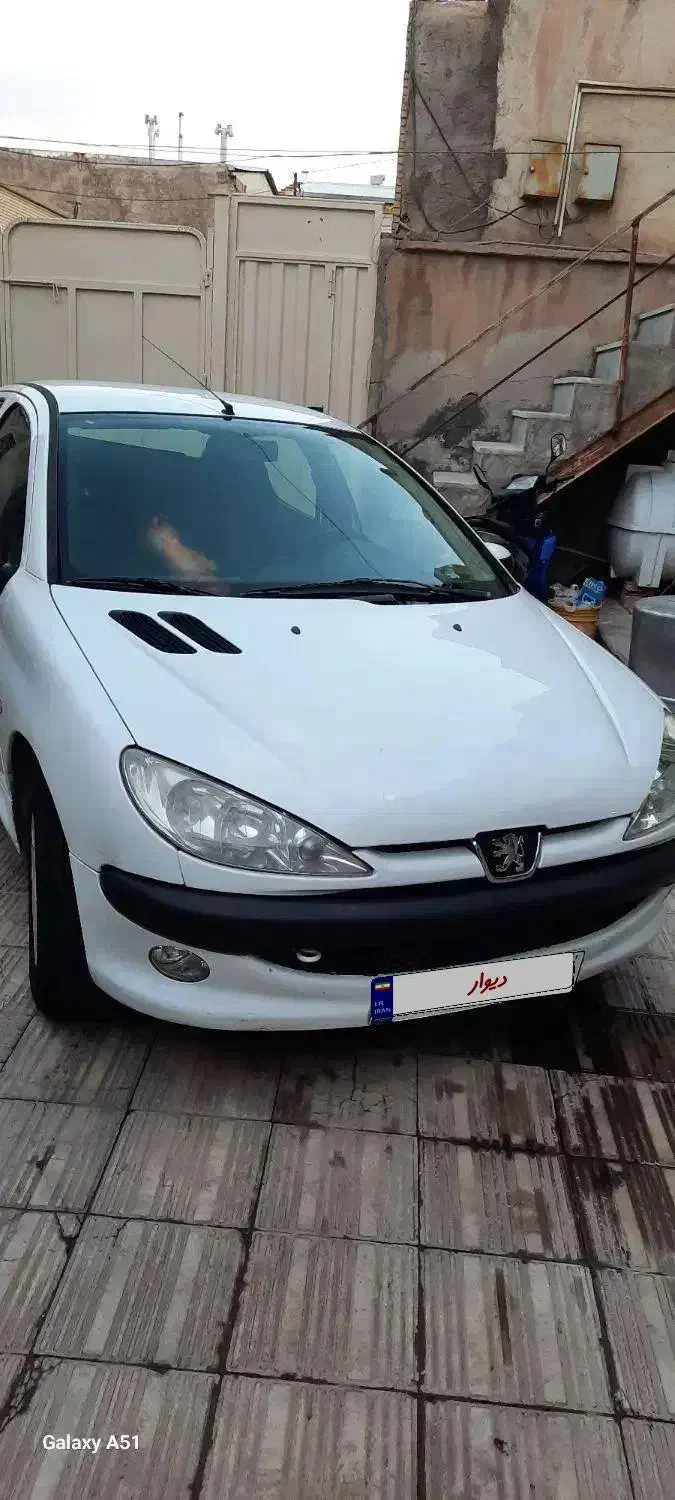 پژو ۲۰۶ صندوق دار v8 - 1396