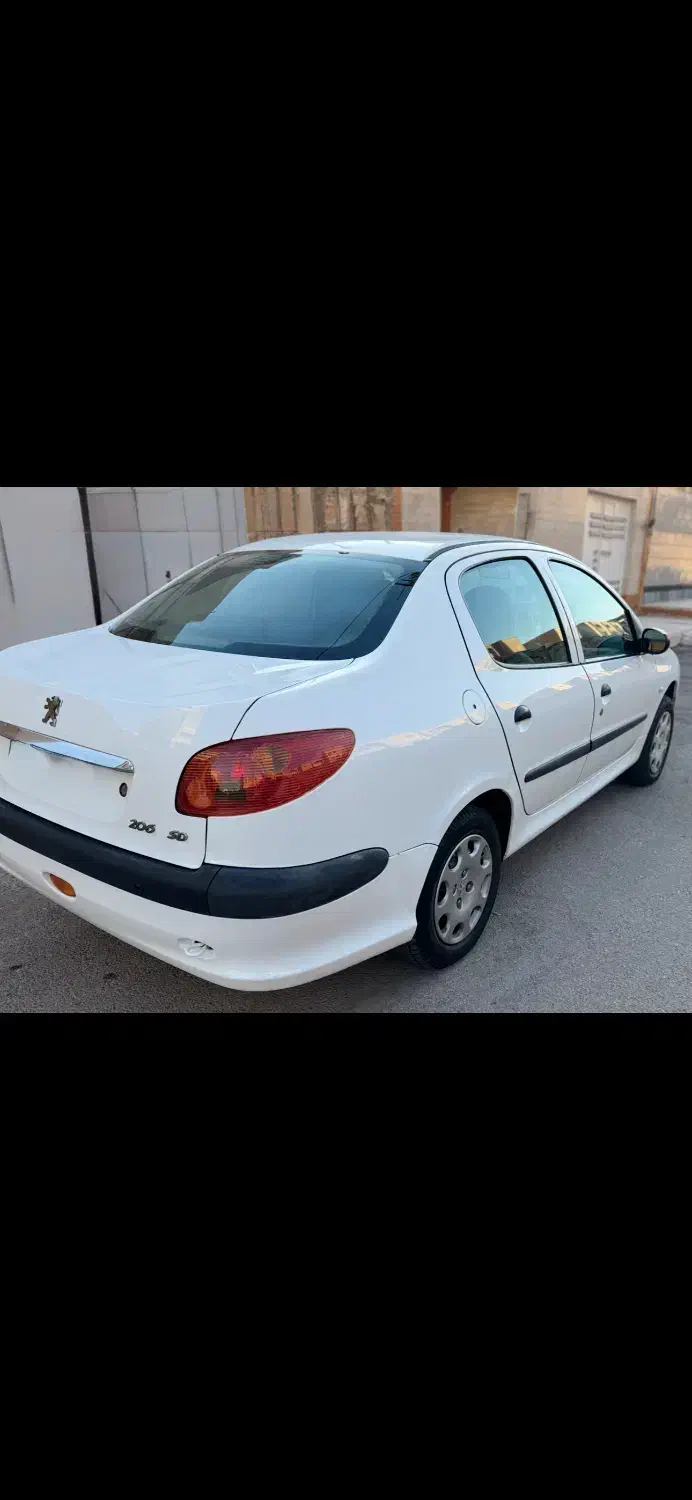 پژو ۲۰۶ صندوق دار v8 - 1393