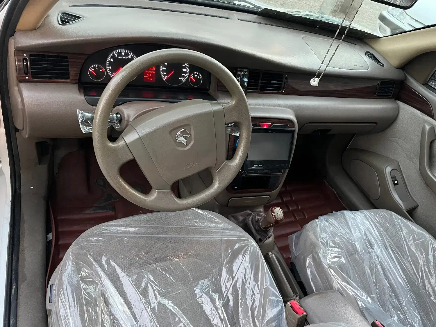 سمند LX XU7 - 1395
