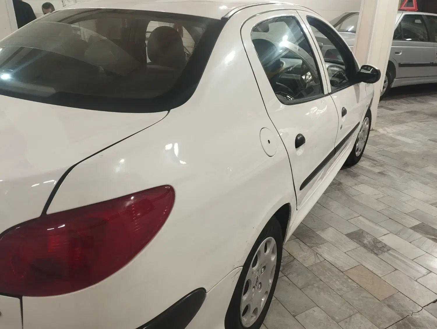 پژو ۲۰۶ صندوق دار v8 - 1389