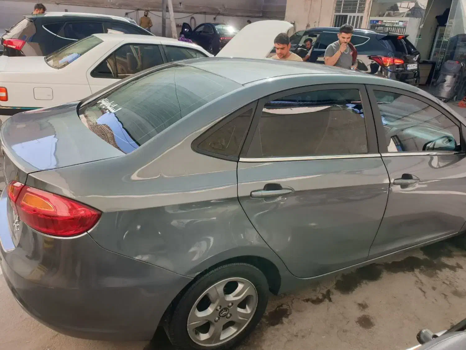 جک J4 اتوماتیک ساده - 1400