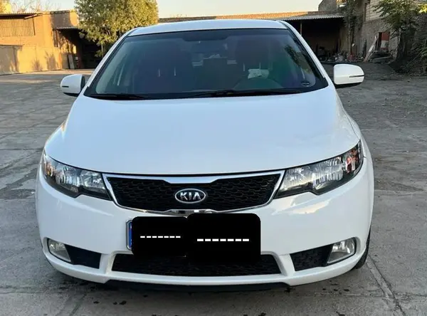 خودرو کیا، سراتو مونتاژ آگهی ann_20834497