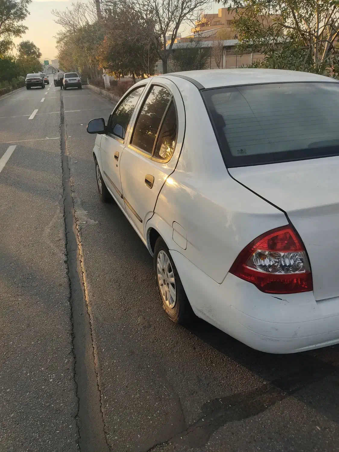 تیبا صندوق دار EX - 1400