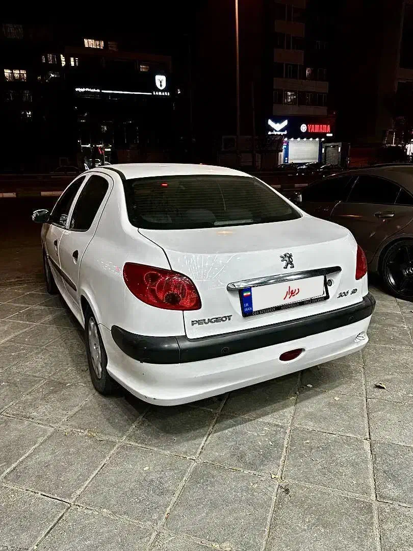 پژو ۲۰۶ صندوق دار v8 - 1395