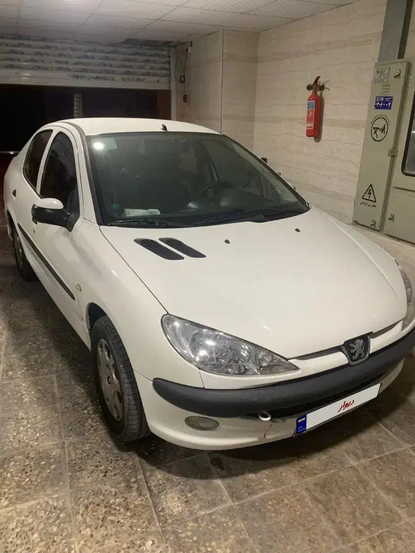 پژو ۲۰۶ صندوق دار v8 - 1394