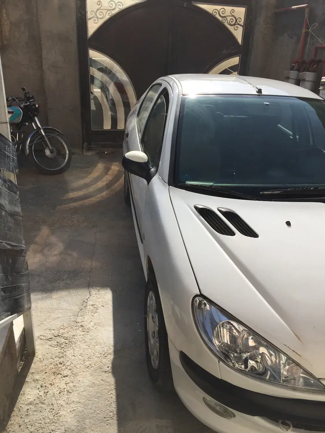 پژو ۲۰۶ صندوق دار v8 - 1397