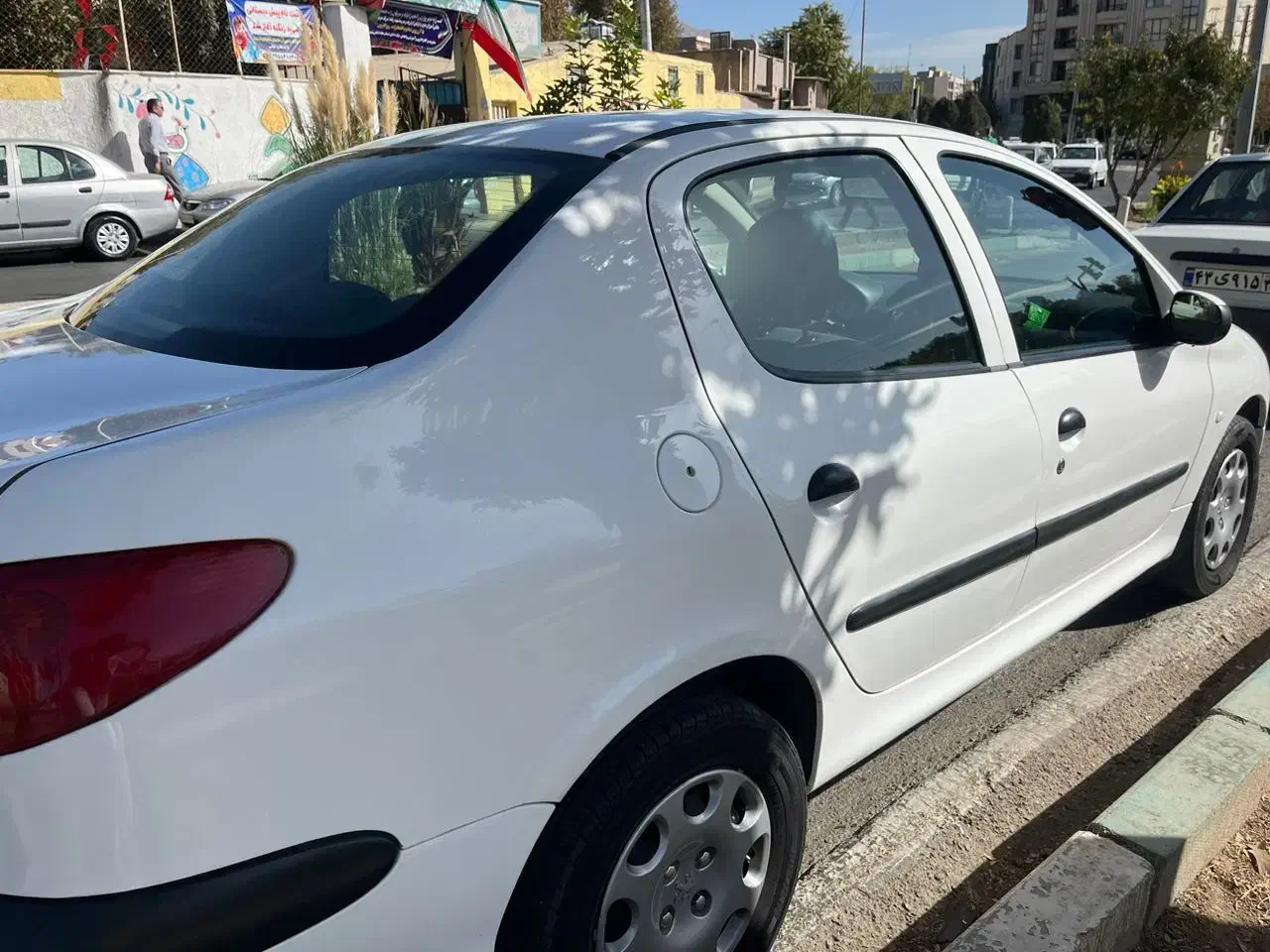 پژو ۲۰۶ صندوق دار v8 - 1394