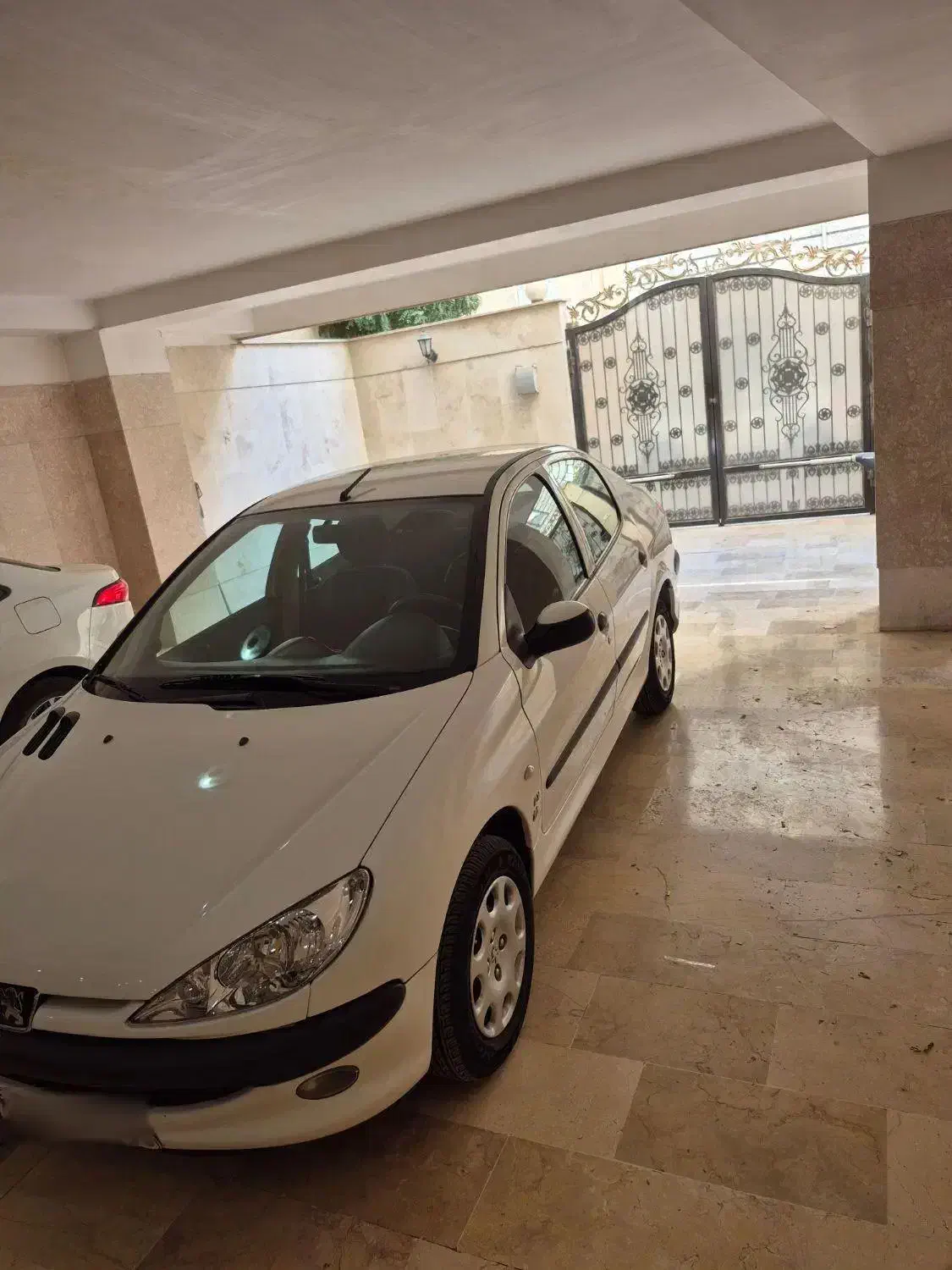 پژو ۲۰۶ صندوق دار v8 - 1395