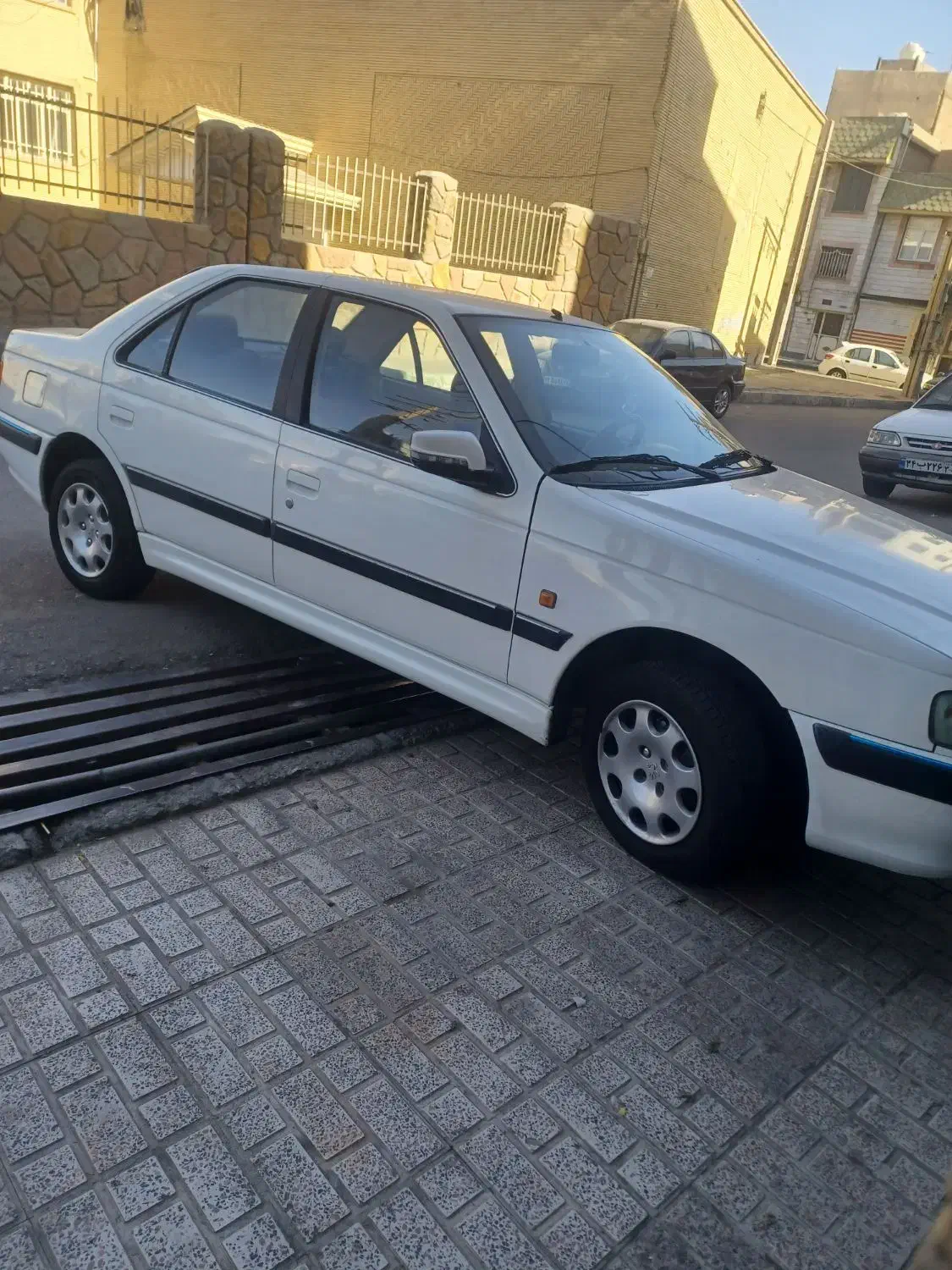 پژو پارس سال - 1390
