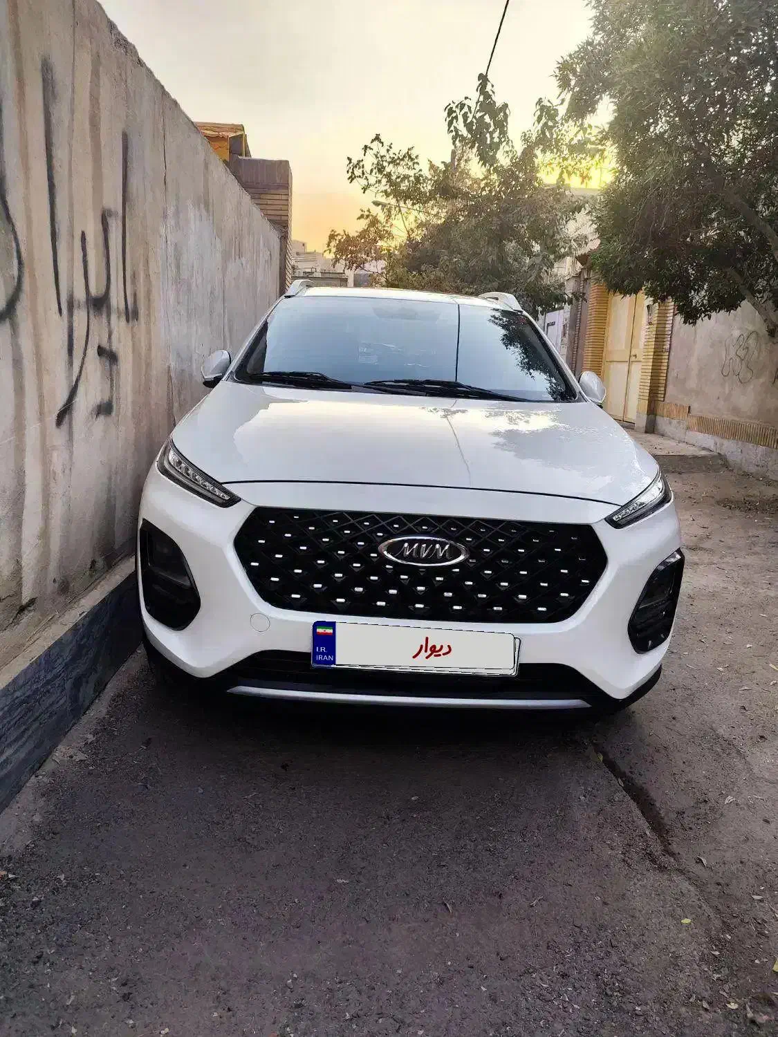 ام وی ام X22 پرو دنده‌ای - 1402
