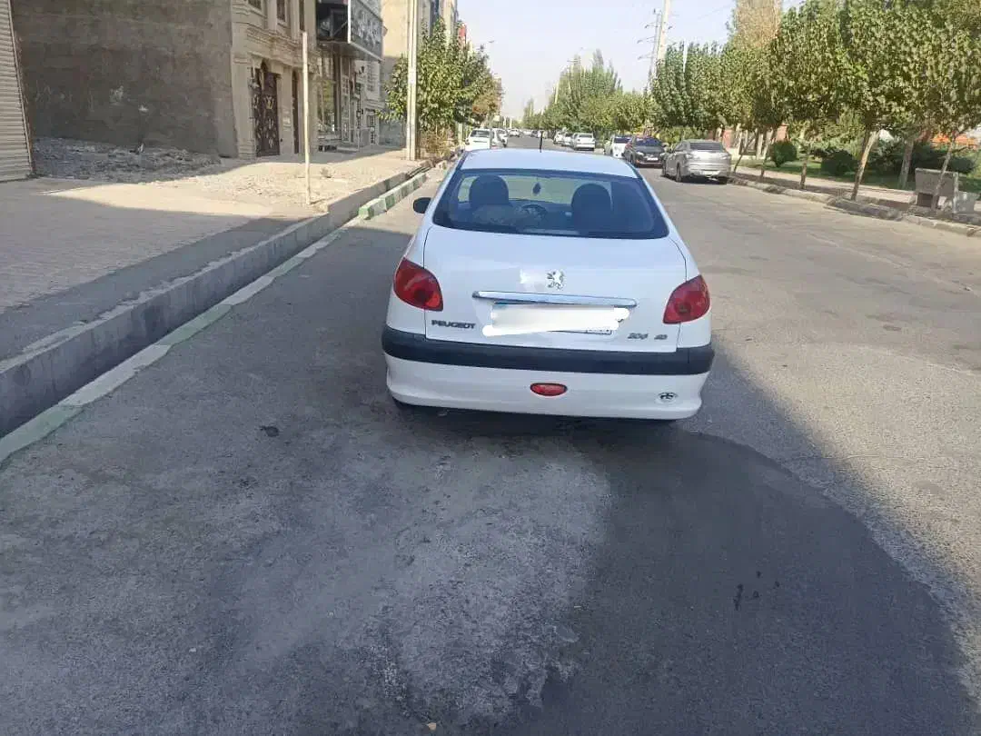 پژو ۲۰۶ صندوق دار v8 - 1396