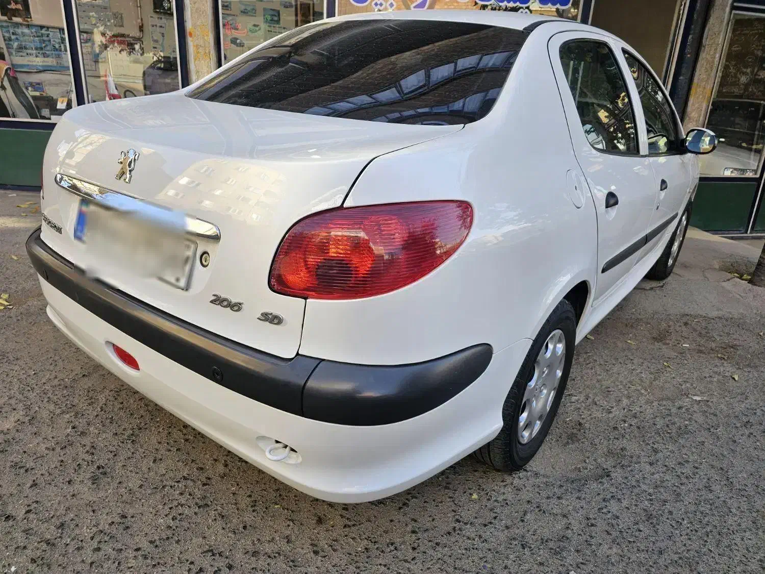 پژو ۲۰۶ صندوق دار v8 - 1397