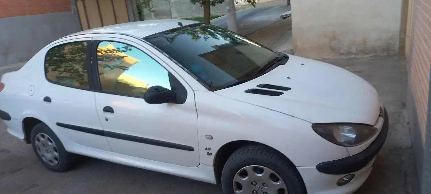 پژو ۲۰۶ صندوق دار v8 - 1389