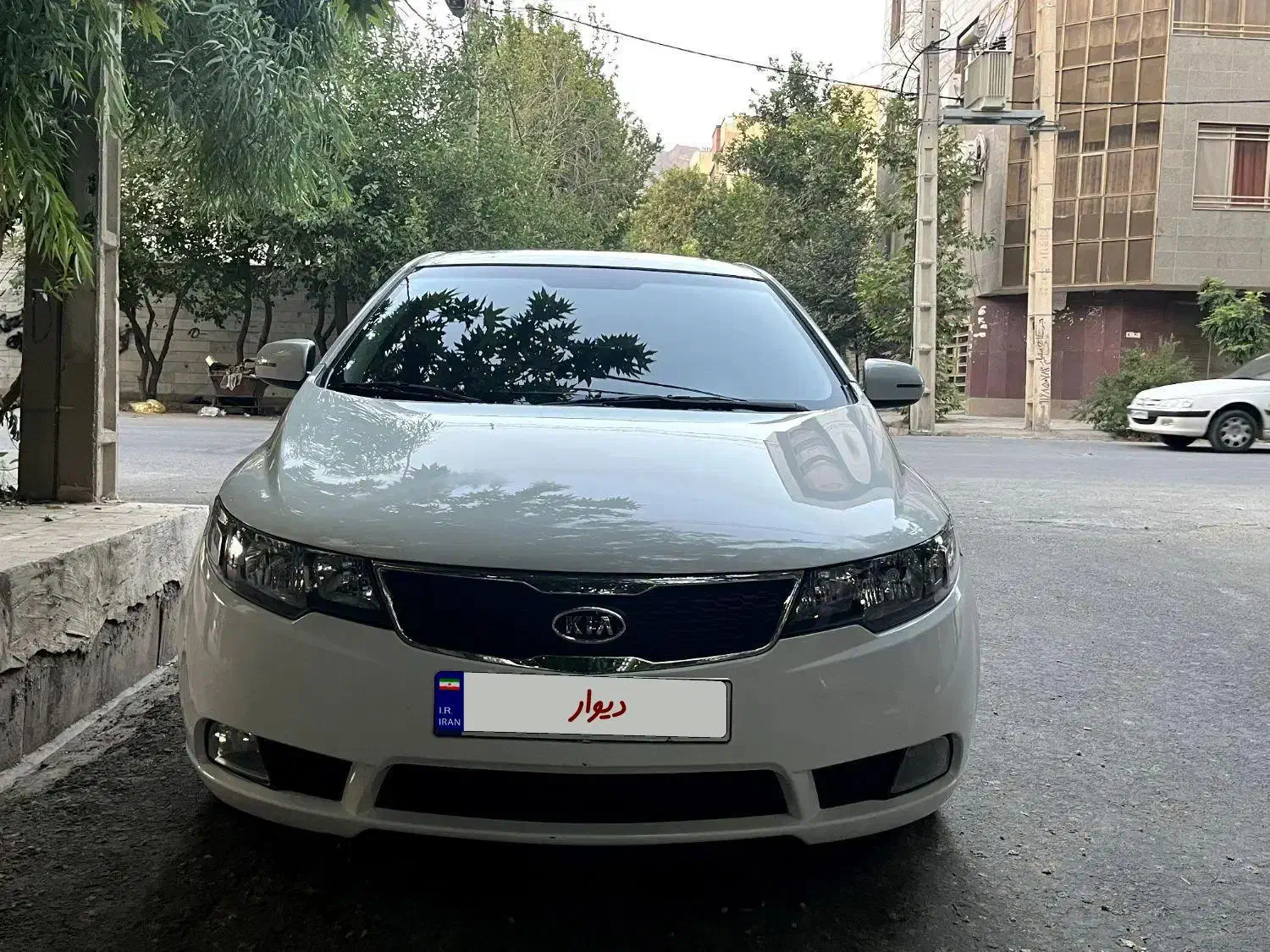 خودرو کیا، سراتو مونتاژ آگهی ann_20838884