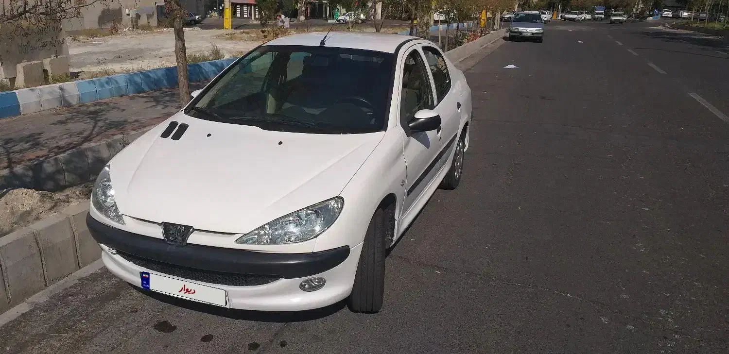 پژو ۲۰۶ صندوق دار v8 - 1390