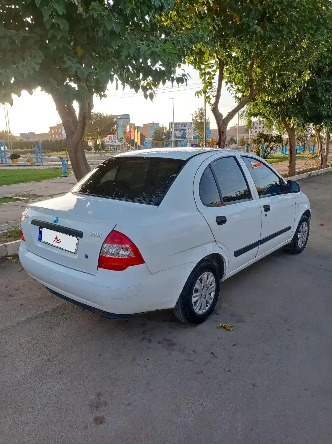 تیبا صندوق دار SX - 1395