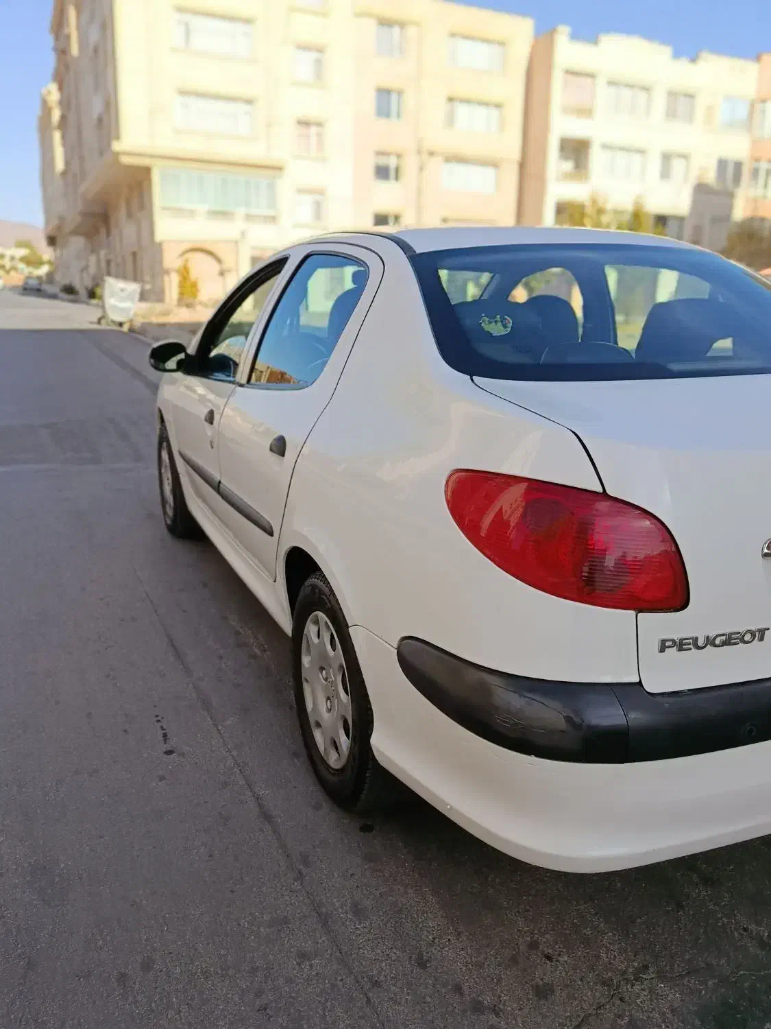 پژو ۲۰۶ صندوق دار v8 - 1397