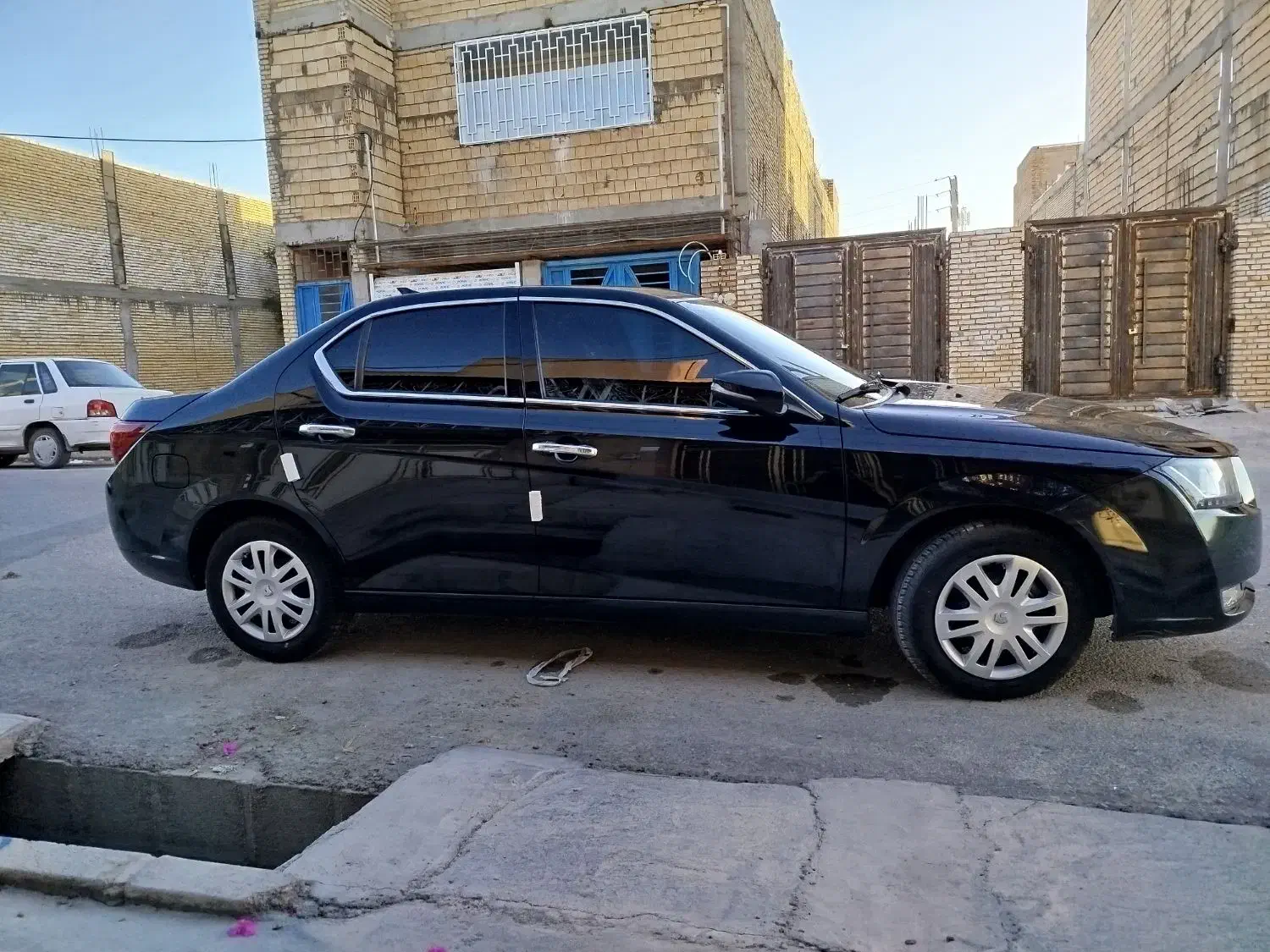 دنا پلاس ۵ دنده EF7 - 1402